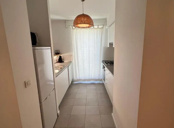 Elegant Castle View Apartament