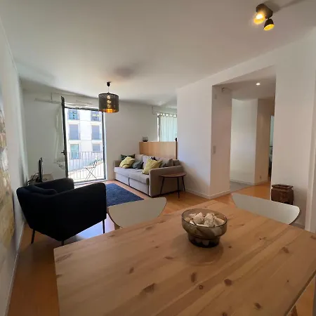 דירה Elegant Castle View ליסבון
